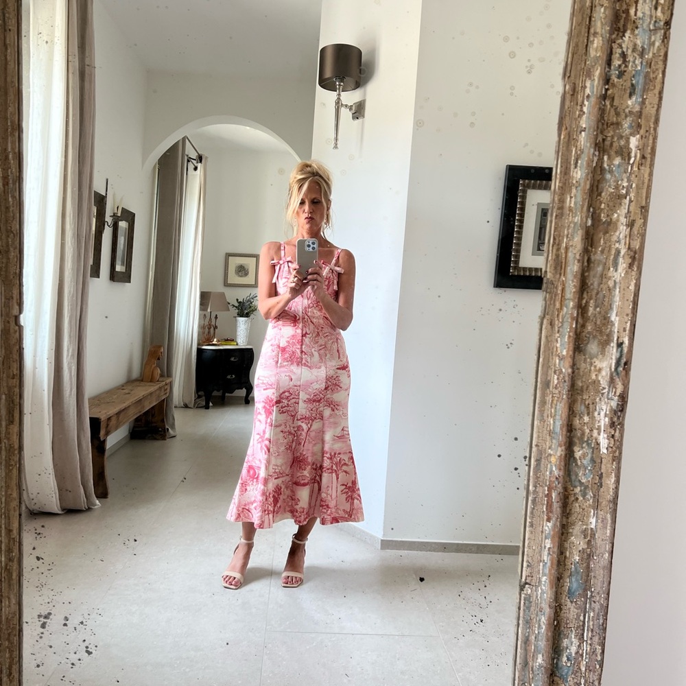 Elegant Pink Floral Dress - Picture 7 of 7